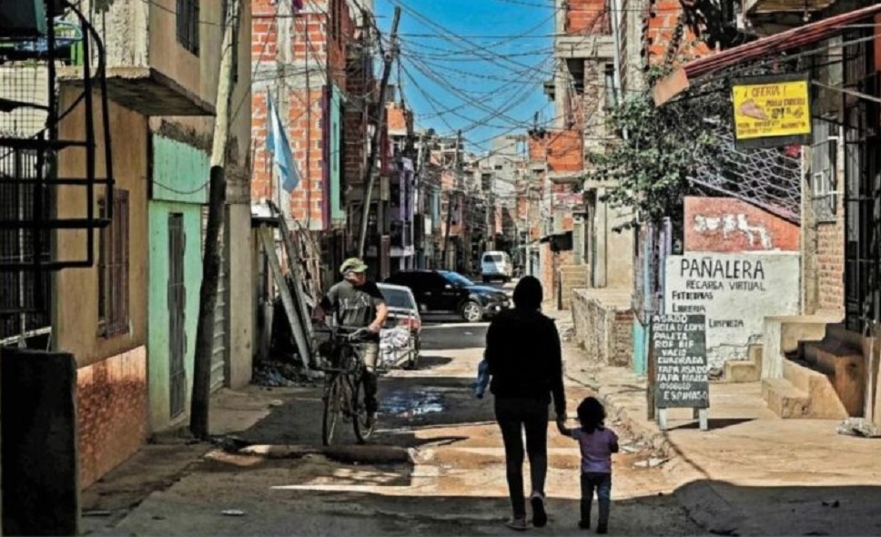 Mbi 57 per qind e popullsise se Argjentines ne varferi, shifra me e larte ne 22 vjet